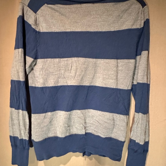 Small Women’s Gap Grey and Dark Blue striped button v neck sweater - Picture 2 of 2
